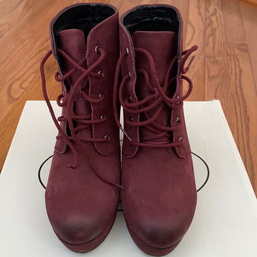 Steve Madden Burgundy Booties, Suede